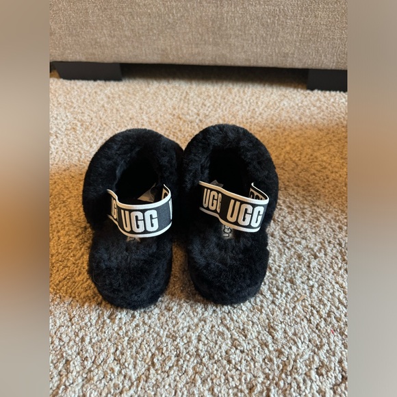 Ugg Slippers - Picture 2 of 4